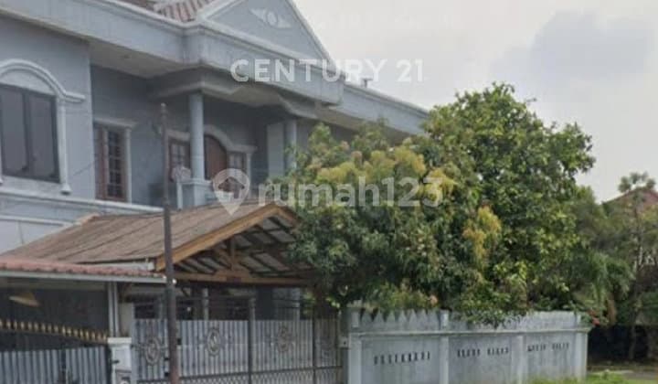 Rumah Bagus Super Nyaman Posisi Hoek Dalam Kompleks Taman Modern