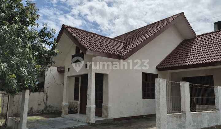 Rumah Siap Huni Dilokasi Strategis di Perumahan Taman Sentosa, Dekat dengan Berbagai Fasilitas Publik