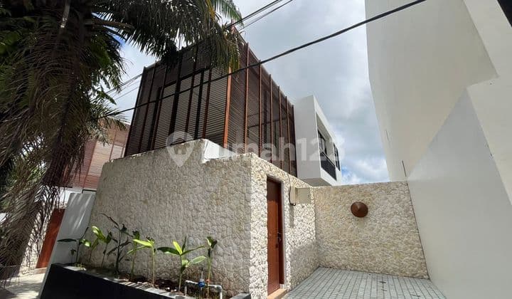 Villa House Di Dalam Komplek Villa Nusa Dua Bali