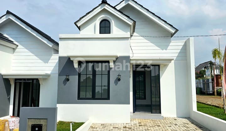 Rumah Mewah di Cisarua Ciuyah Dkt Ciawitali Permana View Kota Cimahi