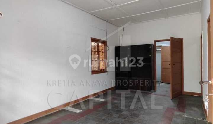 Rumah Lama Siap Huni dengan Lingkungan Nyaman di Sayap Pajajaran Bandung