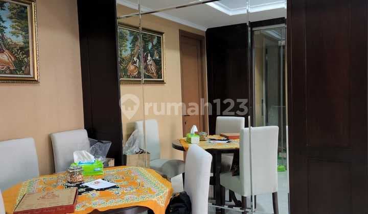 For sale condo 3br Private lift Taman Anggrek Residences Tanjung Duren Jakarta Barat Taman Anggrek Residences Apartemen 3 Kamar Tidur Sudah Renovasi Furnished