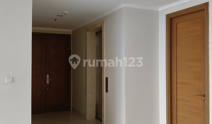 3 Bedrooms Semi Furnished Private Lift Taman Anggrek Residences