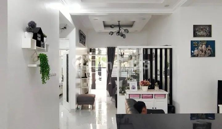 Beautiful Livable Home Permata Kopo. Furnished.