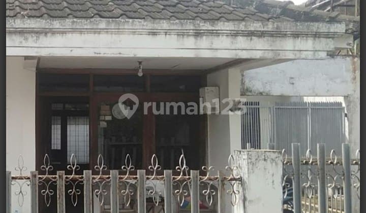Land Calculation House in Kopo Permai Complex. Cheap