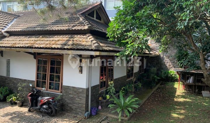 Rumah lokasi cisitu dago dekat itb . murah