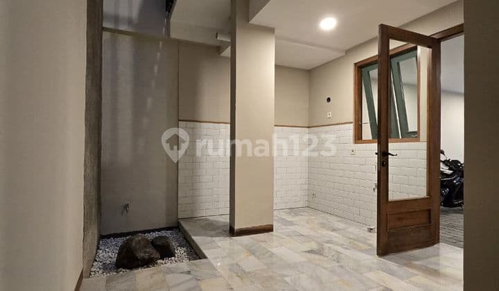 Rumah Mewah Modern Natural Tropis 3 Lantai Dkt Lrt Rawamangun
