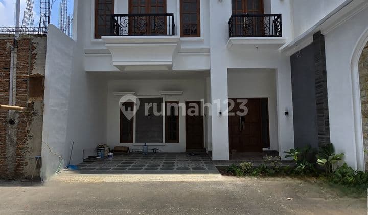 Rumah Baru Dalam Komplek Jalan Lebar Pondok Bambu Duren Sawit