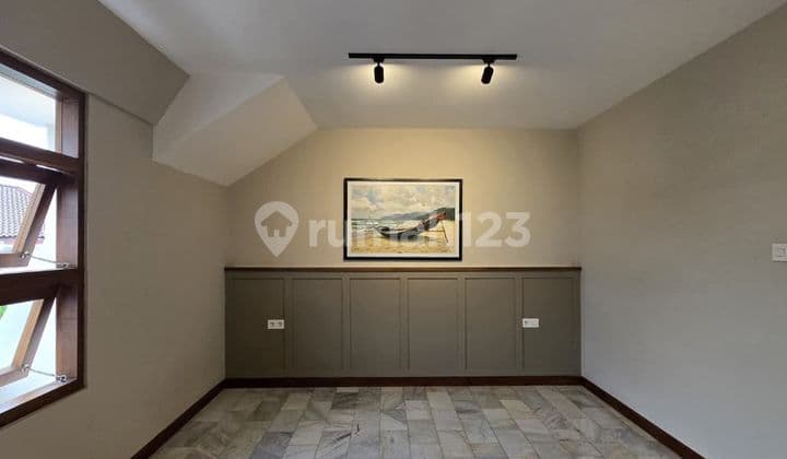 Rumah Mewah Modern Natural Tropis 3 Lantai Dkt Lrt Rawamangun