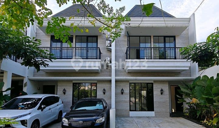 Rumah Baru One Gate System Nyaman Tenang LRT Tol Jatiwaringin