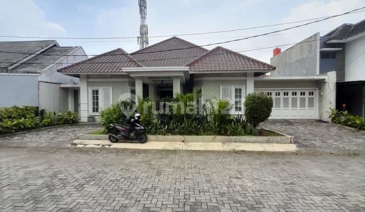 Rumah Second Siap Huni strategis dalam Cluster di Cger Cipayung