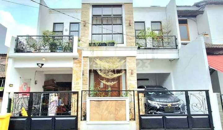 Rumah Mewah Murah Dalam Komplek di Cinere Depok