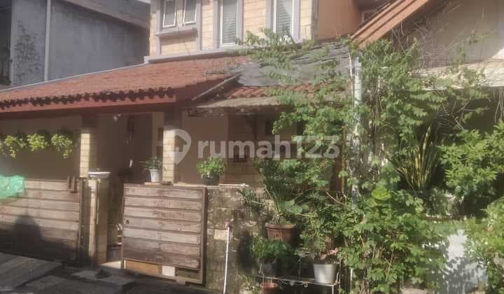 Rumah bagus siap huni hook 2,5 Lantai di Jatibening pondok gede