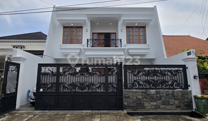 Rumah Mewah Siap Huni Strategis Dalam Komplek di Duren Sawit