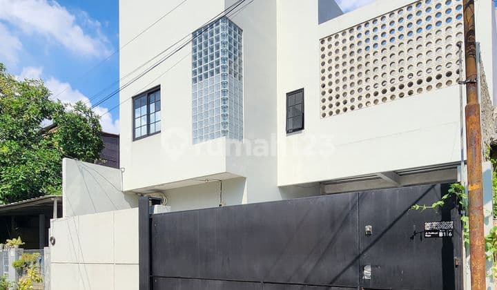 Rumah Minimalis Bagus Siap Huni Dalam Komplek di Duren Sawit