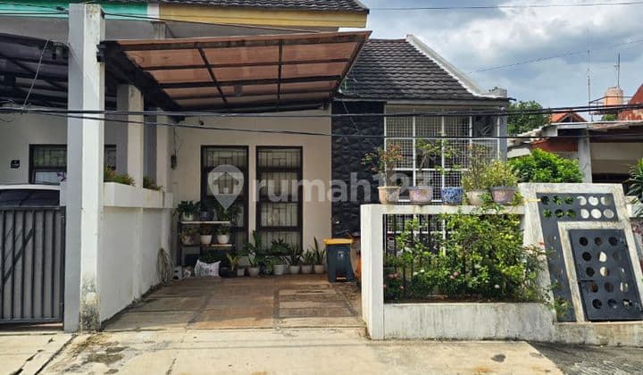Rumah Second Terawat dalam Komplek di Jatiwaringin jkarta Timur