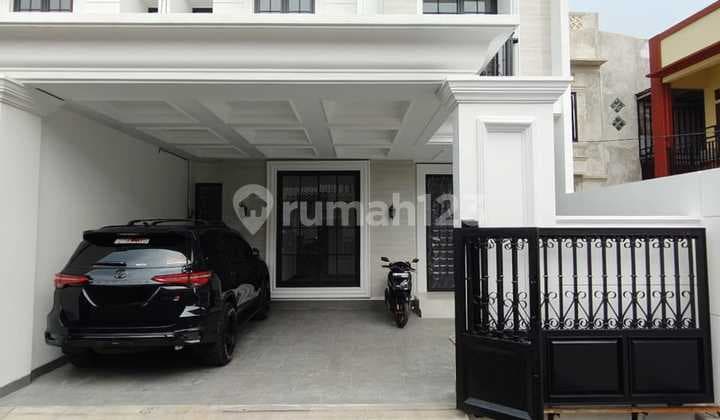 Rumah Mewah Baru Modern Classic di Ciracas Jakarta Timur