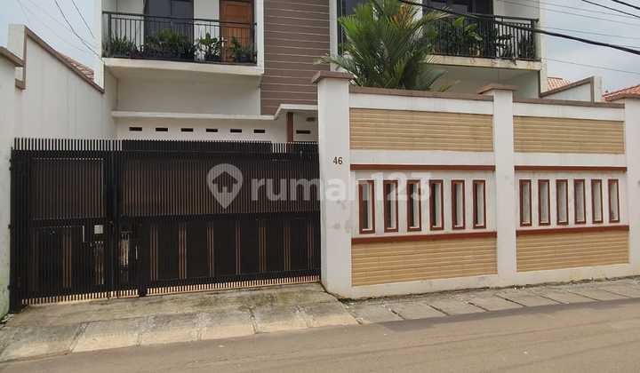 Rumah Secondary 2,5 Lantai siap huni di Cilangkap - Cipayung