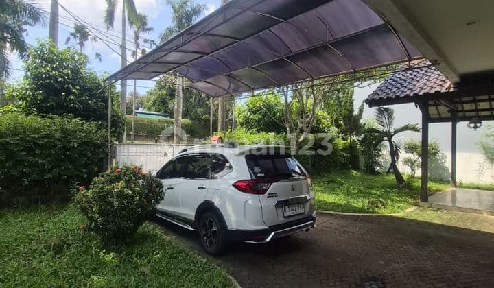 Rumah Second Tanah Luas Dalam Komplek Billymoon di Pondok Kelapa