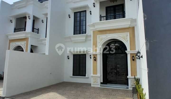 Rumah Mewah Murah 2,5 Lantai Strategis di Kebagusn Jakarta Slatan