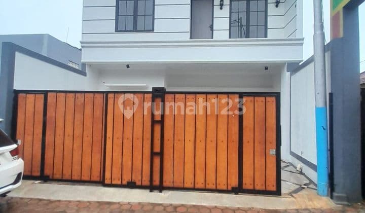 Rumah Baru siap huni 3 lantai dalam Cluster di Setu Cipayung