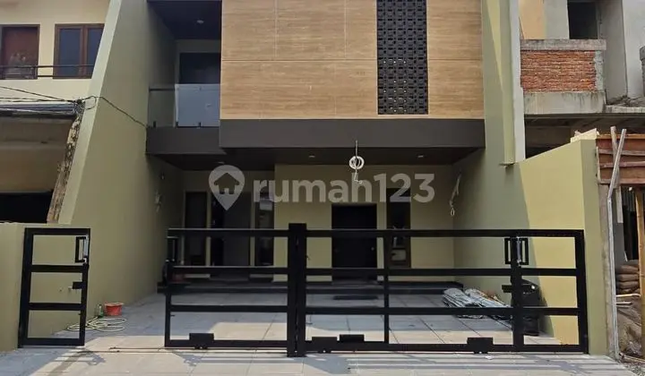 Rumah Baru Design Modern Minimalis di Cempaka Putih Jkarta Pusat