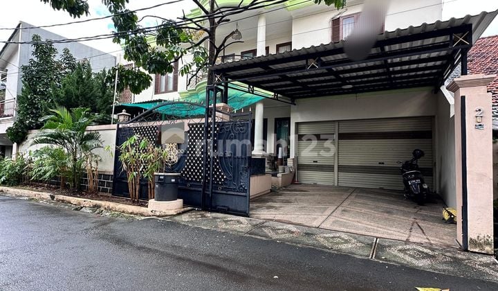 Rumah Mewah siap huni dalam komplek Strategis di Duren Tiga