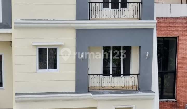 Rumah 3 Lantai Brand New Puri Indah Lokasi Bagus