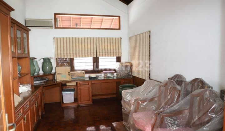 Rumah Intercon 2 Lantai Di Jalan Boulevard Style Jawa