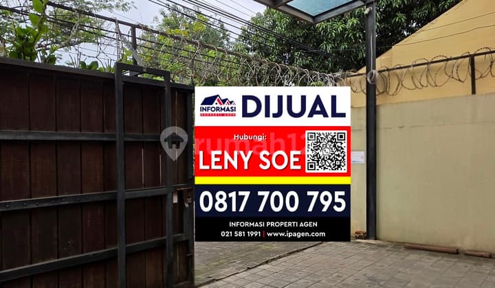 Taman Alfa House on Boulevard Street and Near Sport Club