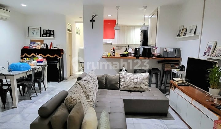 Rumah Intercon Jakbar 2.5 Lantai