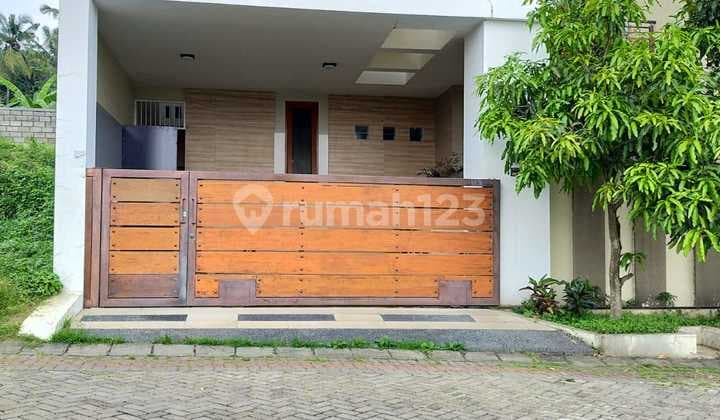 Rumah 2 Lantai Siap Huni Villa Puncak Tidar Malang
