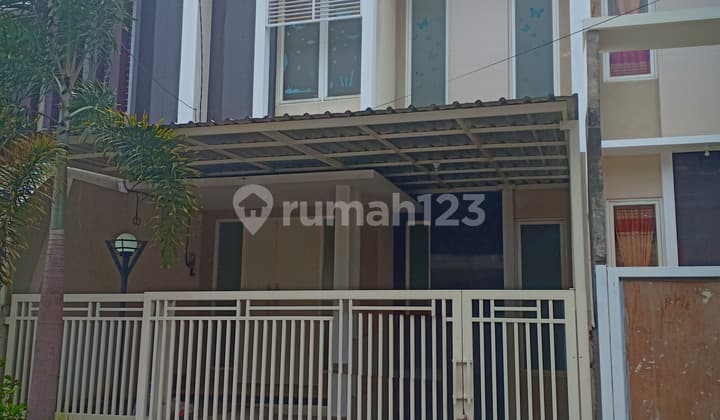 Rumah di Perum Graha Mulia Dekat Unibraw Kota Malang