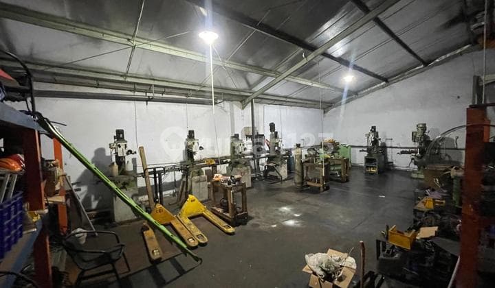 Gudang Strategis Area Pergudangan di Pintu Tol Singosari Malang