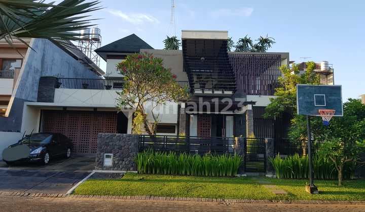 Rumah Mewah LT 420 M2 2 Lantai di Araya Golf Malang