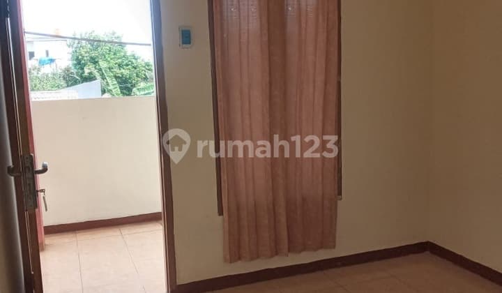 Kostan 12 Pintu di Pasar Rebo Jakarta Timur Lokasi Strategis