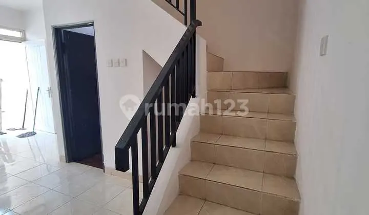 Ready-to-Live House in Park Residence West Jakarta Strategic