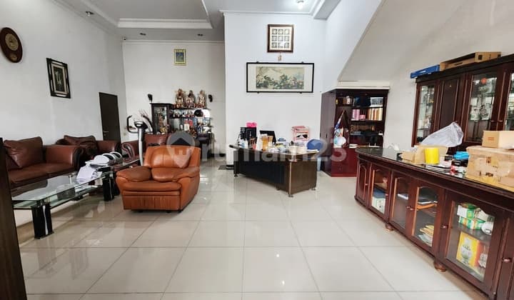 Rumah Bagus Dan Sangat Terawat Di Taman Semanan Indah Siap Huni