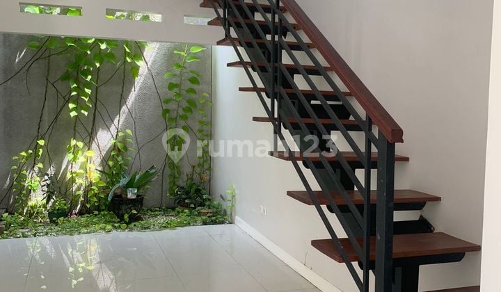 Rumah 2 Lantai Siap Huni di Larangan Tangerang Nego