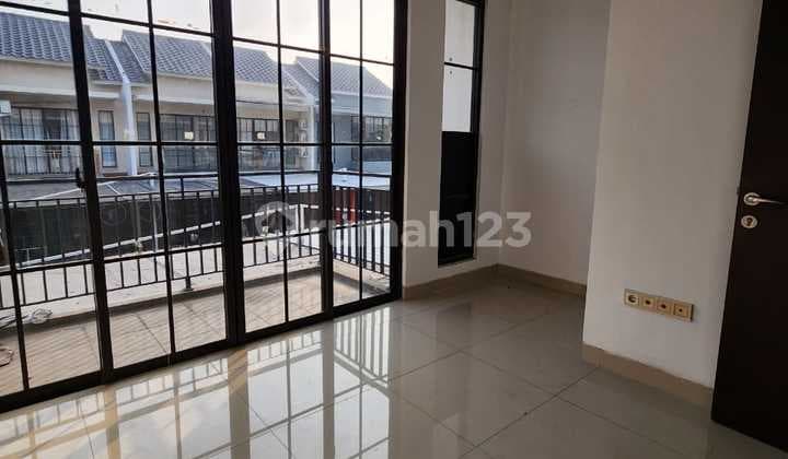 Rumah Bagus Dan Terawat di Cluster East Asia Green Lake City Nego