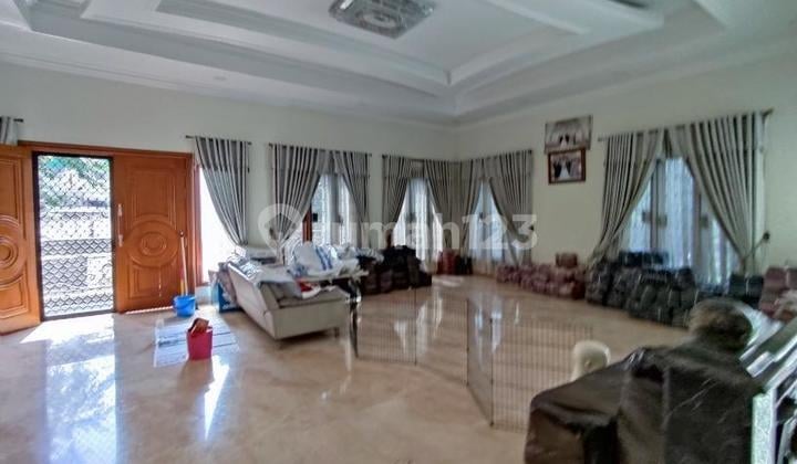 Nice and Luxurious House in Gunung Sahari Central Jakarta Strategic Location