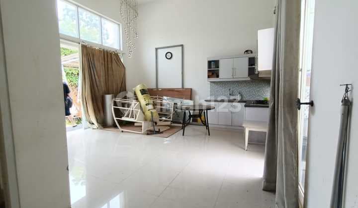 Very Spacious and Well-Maintained House in Valencia Graha Raya Negotiable