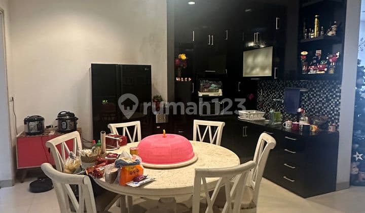 Rumah Hunian Semi Furnished di Cluster Amerika Green Lake City