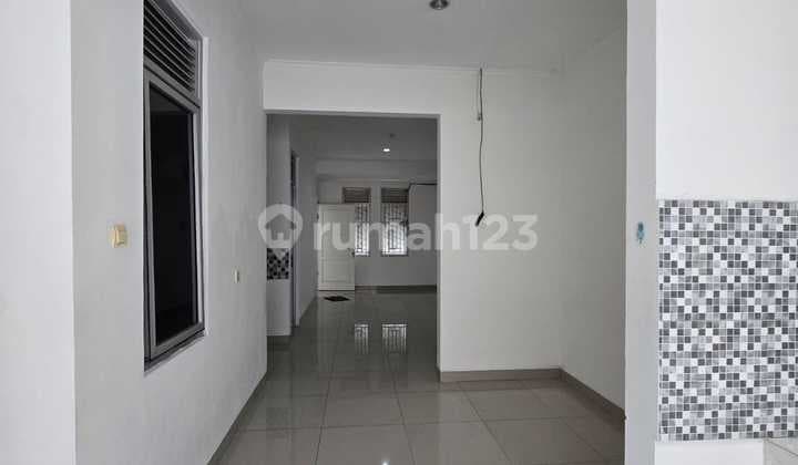 Rumah Siap Huni di Kosambi Baru Jakarta Barat Strategis Nego