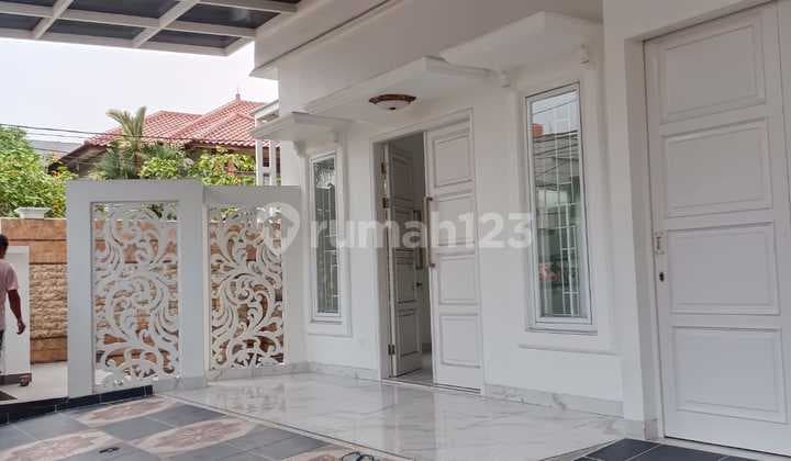 Rumah Minimalis Modern Dan Mewah , Bangunan Baru Sudah Rapi Siap Huni