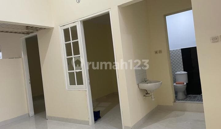 Rumah Siap Huni di Taman Royal 2 Tangerang Lokasi Strategis