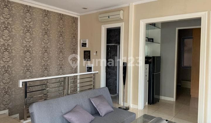 Rumah Hoek ,cantik,sangat Terawat Dan Rapi, Dalam Perumahan Metro Permata 1