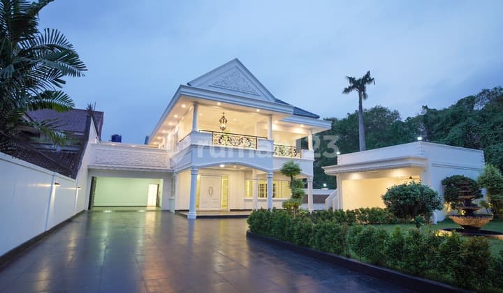 Rumah Sangat Mewah di Kemang Jakarta Selatan Nego