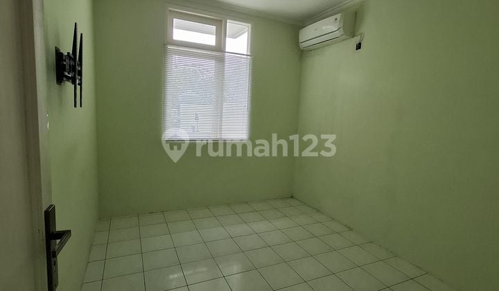 Di Sewakan Rumah 2lt, sudah rapi ,bersih dan siap huni dalam Komplek Puri Media