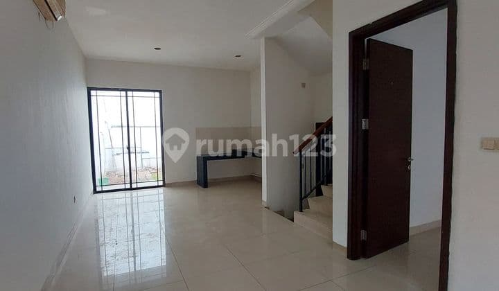 Rumah Siap Huni di Cluster Asia Green Lake City Strategis